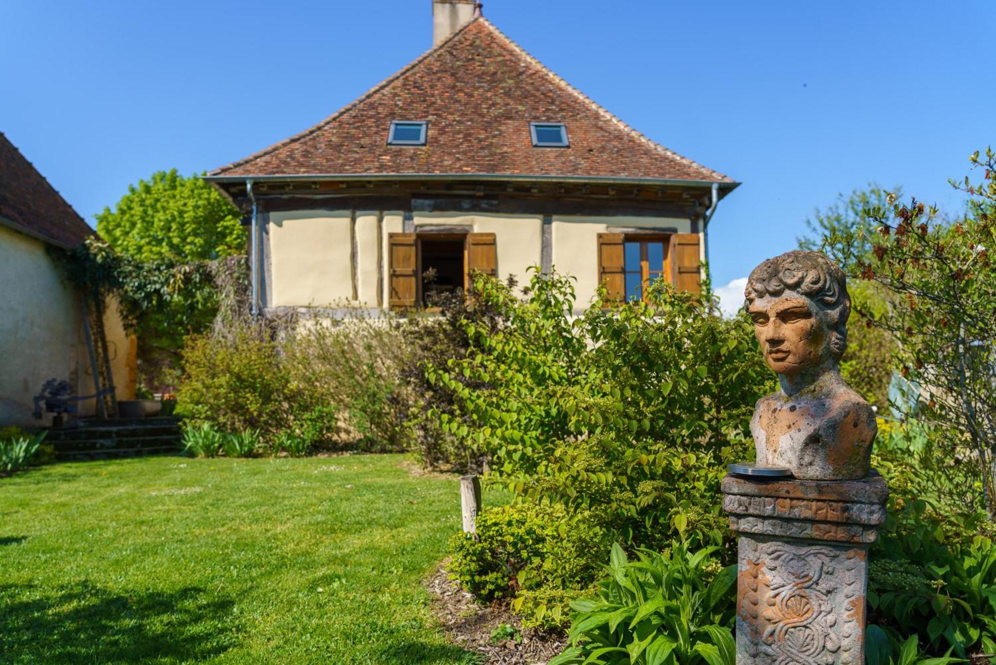 Les Jardins Des Soussilanges Bed & Breakfast Céron Exterior photo
