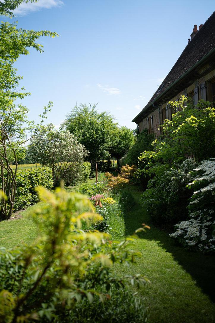 Les Jardins Des Soussilanges Bed & Breakfast Céron Exterior photo